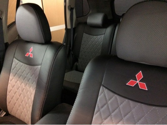 Авточехлы на Mitsubishi Outlander 3